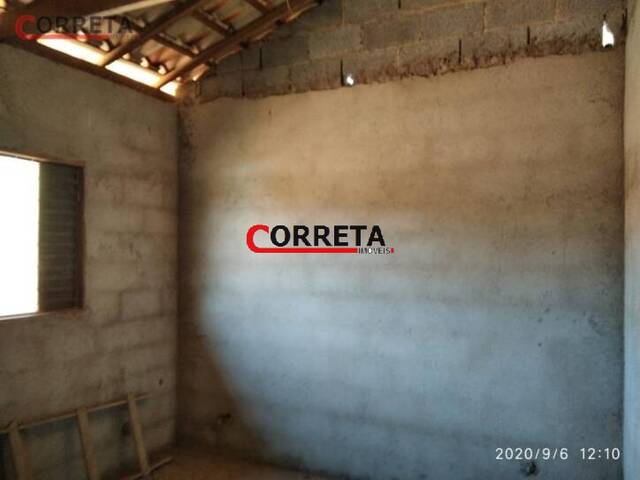 Casa para Venda em Ibiúna - 5