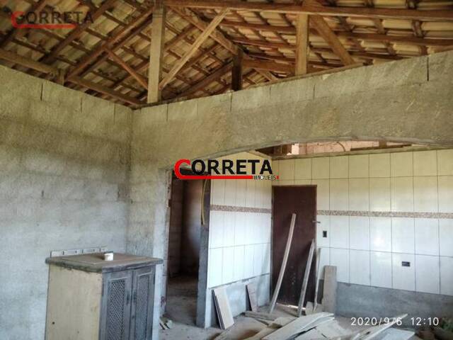 Casa para Venda em Ibiúna - 3