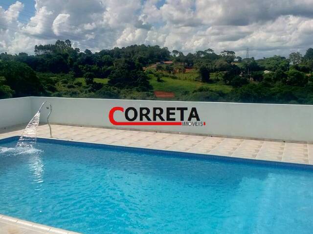 Casa para Venda em Ibiúna - 3