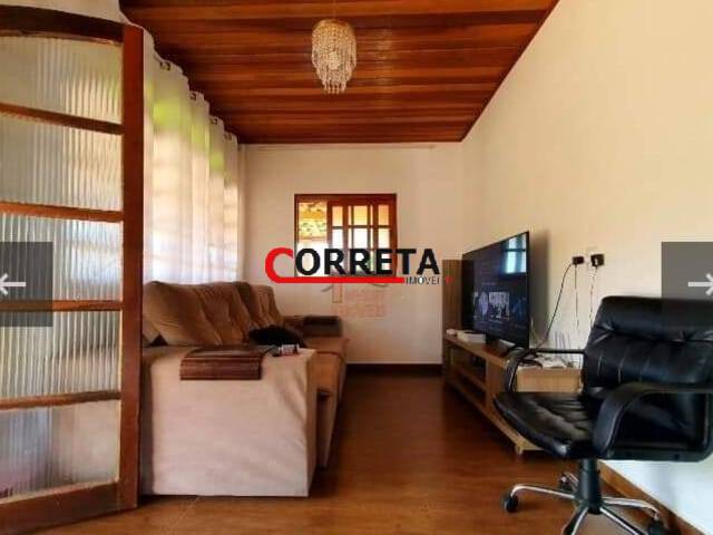 Casa para Venda em Ibiúna - 3