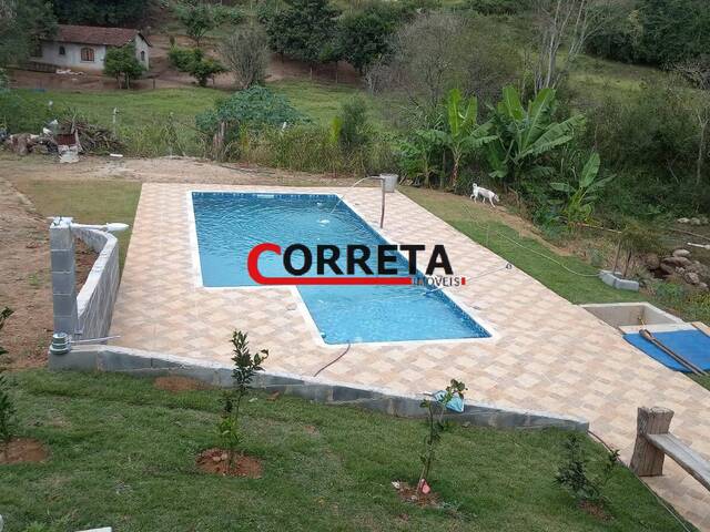 Casa para Venda em Ibiúna - 2