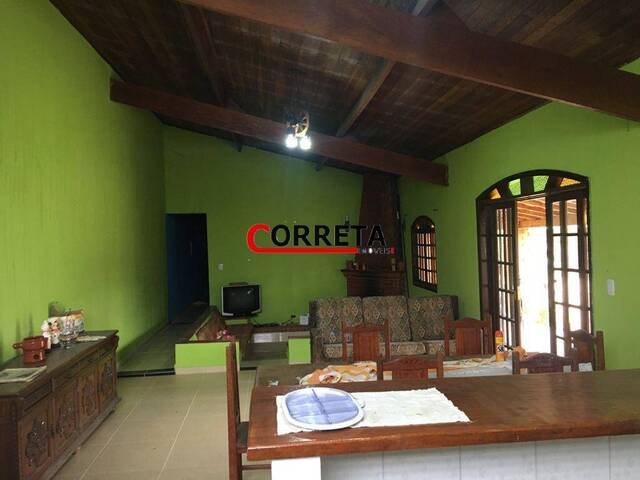 Casa para Venda em Ibiúna - 4