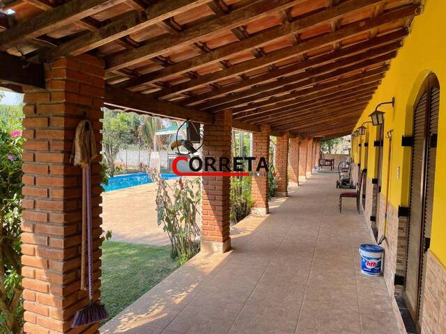 Casa para Venda em Ibiúna - 3