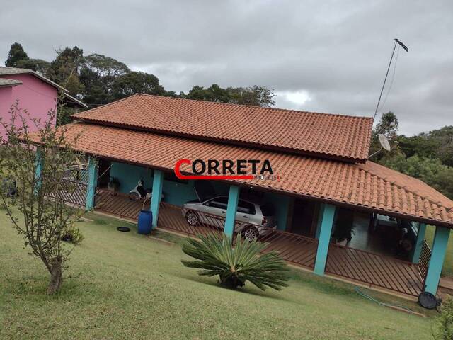 Casa para Venda em Ibiúna - 3