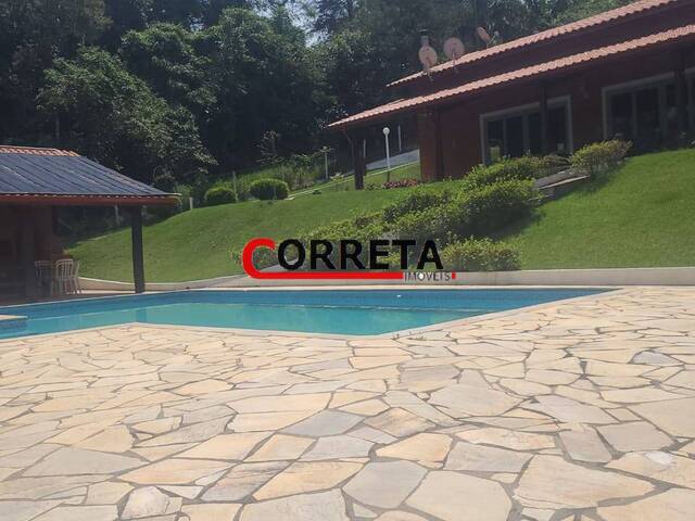 Casa para Venda em Ibiúna - 3