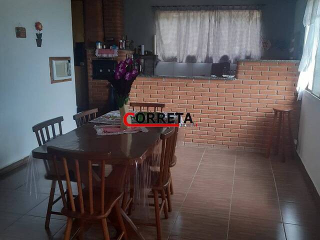 Casa para Venda em Ibiúna - 4