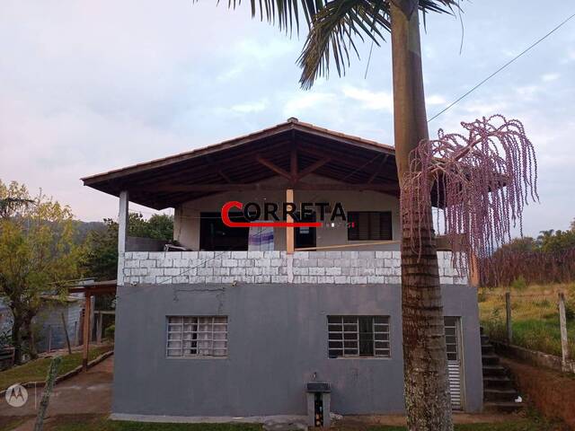 Casa para Venda em Ibiúna - 3