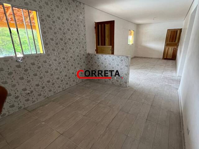 Casa para Venda em Ibiúna - 3