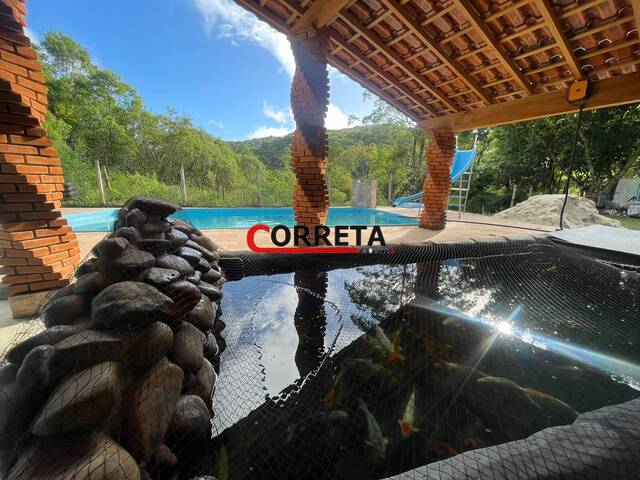 Casa para Venda em Ibiúna - 4