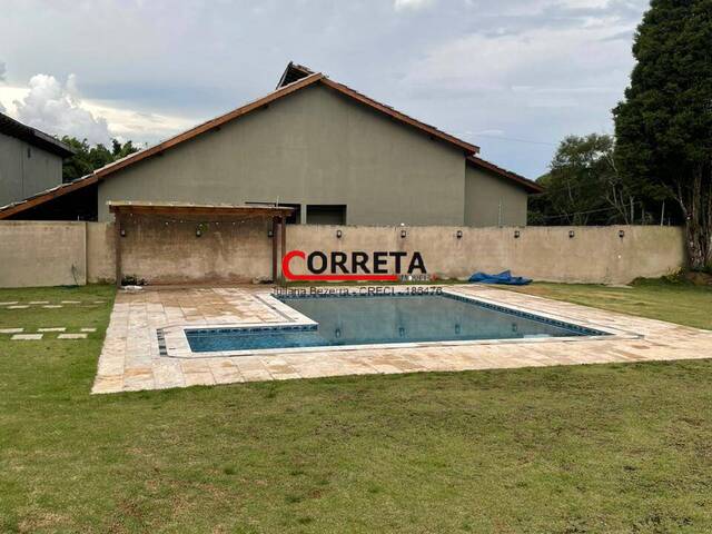 Casa para Venda em Ibiúna - 3