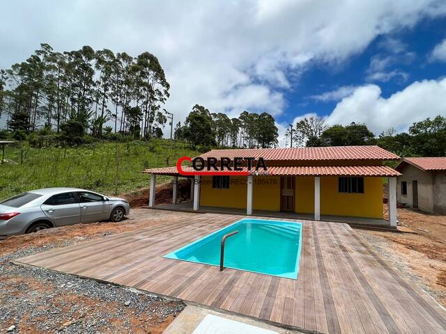 #691 - Casa para Venda em Ibiúna - SP