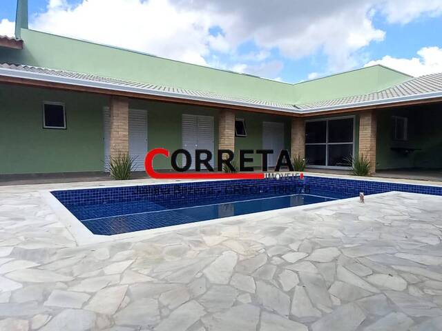 Casa para Venda em Ibiúna - 2