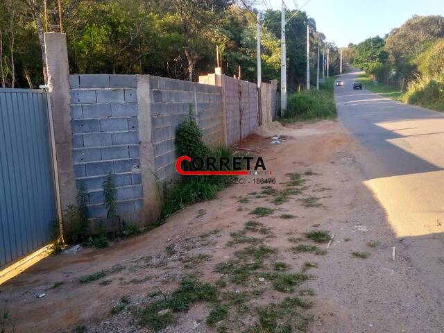 Casa para Venda em Ibiúna - 3