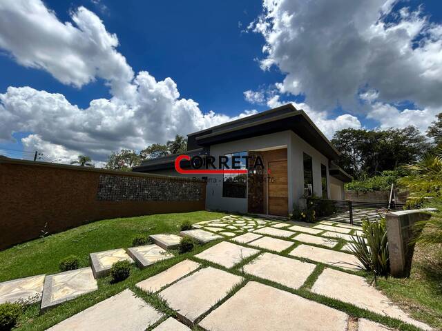 Casa para Venda em Ibiúna - 3