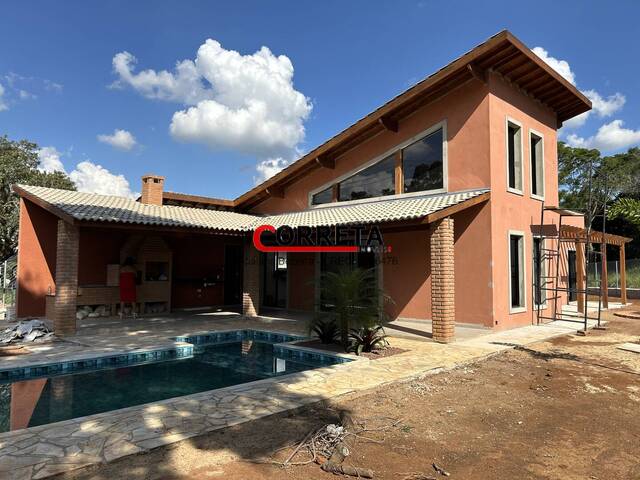 Casa para Venda em Ibiúna - 3