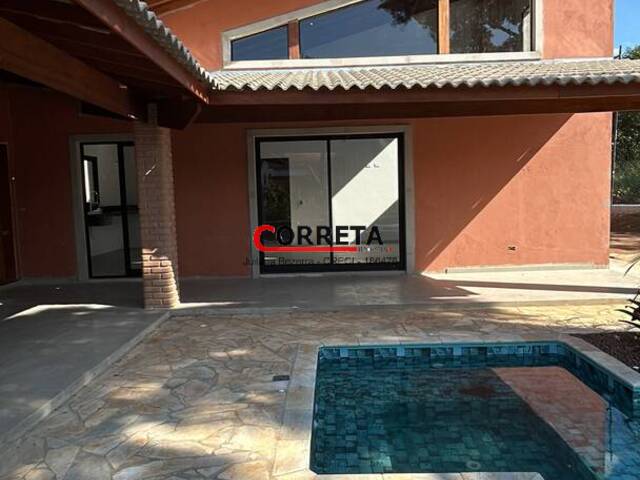 Casa para Venda em Ibiúna - 4