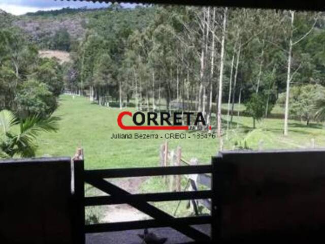 Casa para Venda em Ibiúna - 4