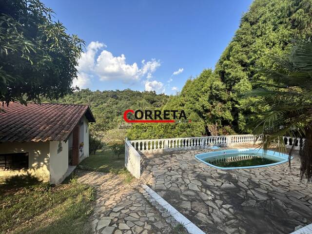 Casa para Venda em Ibiúna - 2