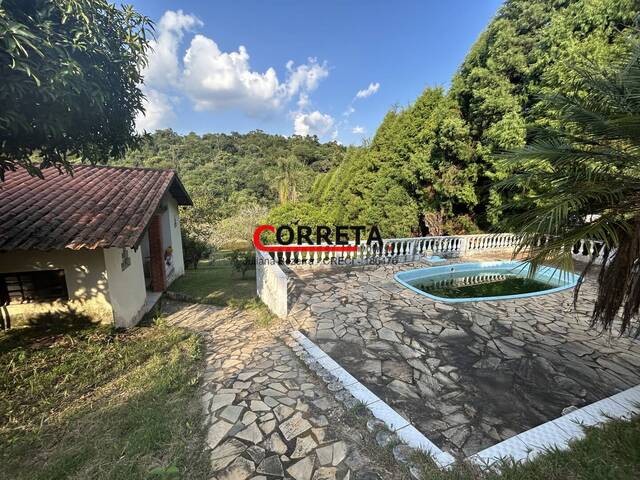 Casa para Venda em Ibiúna - 4