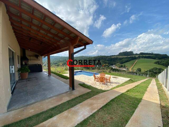 Casa para Venda em Ibiúna - 5