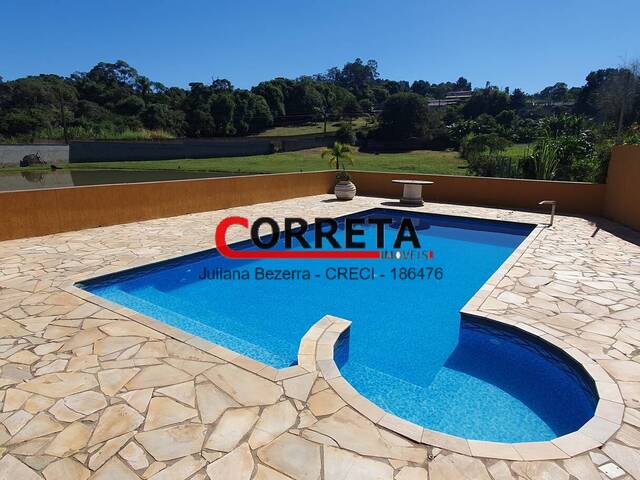 Casa para Venda em Ibiúna - 3