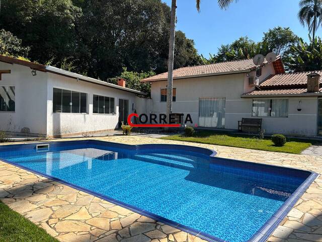 Casa para Venda em Ibiúna - 3