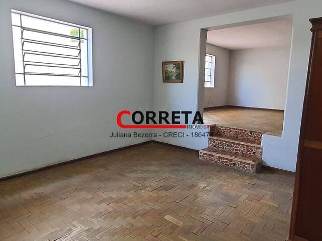 Casa para Venda em Ibiúna - 3