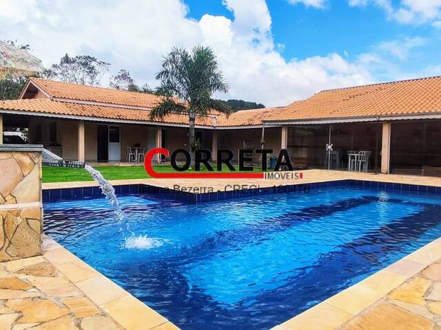 Casa para Venda em Ibiúna - 2