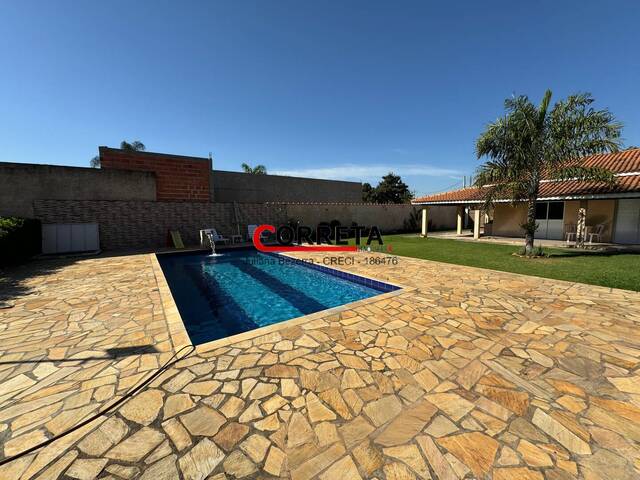 Casa para Venda em Ibiúna - 4