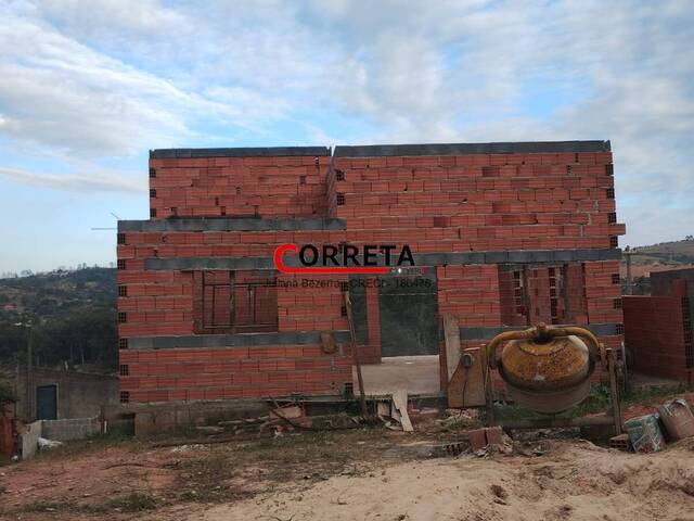 Casa para Venda em Ibiúna - 4