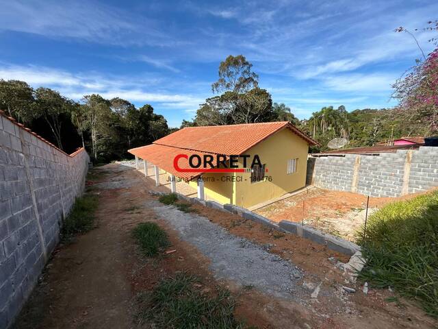 Casa para Venda em Ibiúna - 3