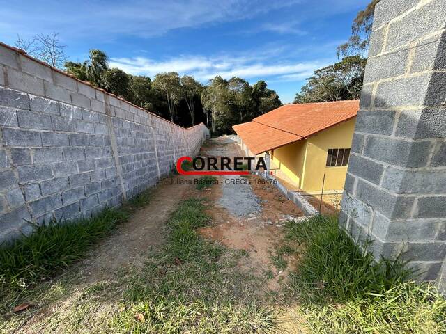 Casa para Venda em Ibiúna - 4