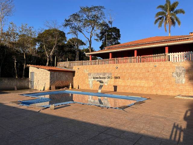 Casa para Venda em Ibiúna - 4