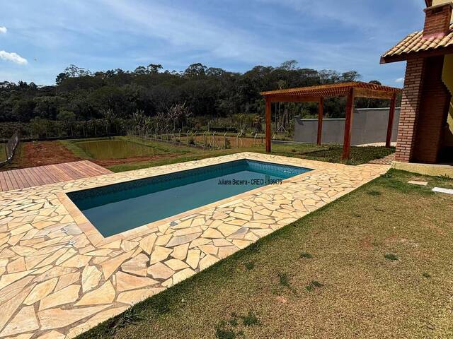 #957 - Casa para Venda em Ibiúna - SP - 2