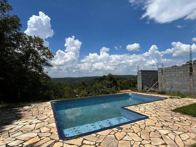 Casa para Venda em Ibiúna - 4