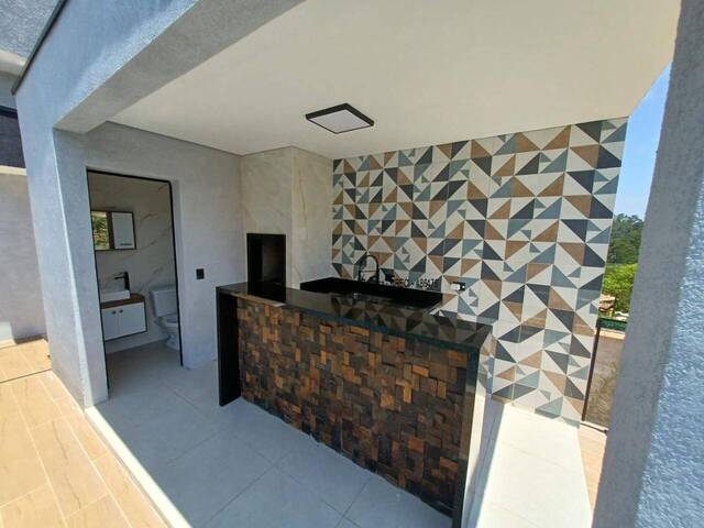 Casa para Venda em Ibiúna - 3