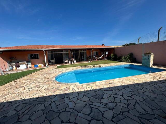 Casa para Venda em Ibiúna - 3