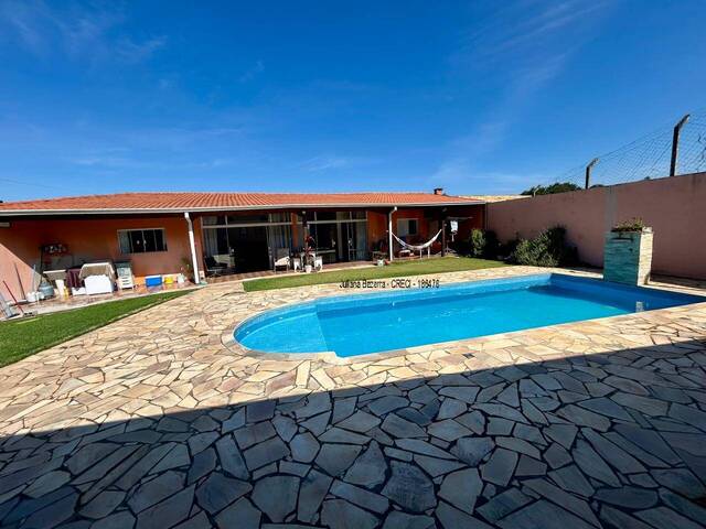 Casa para Venda em Ibiúna - 4