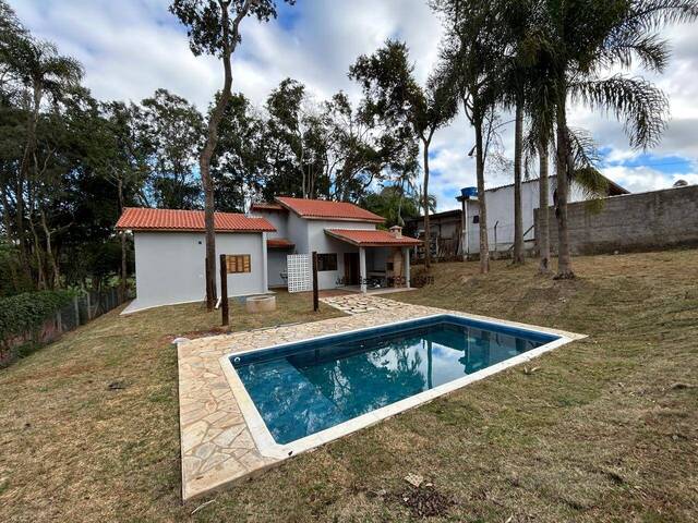 #997 - Casa para Venda em Ibiúna - SP - 2