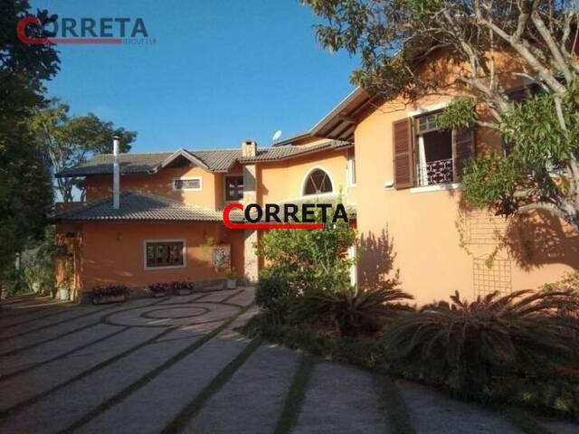 Casa para Venda em Ibiúna - 4