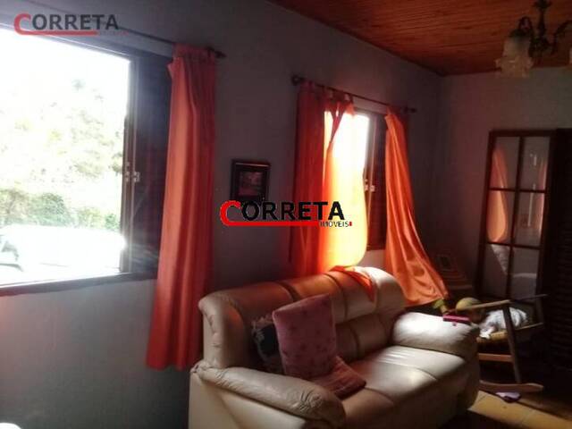 Casa para Venda em Ibiúna - 3