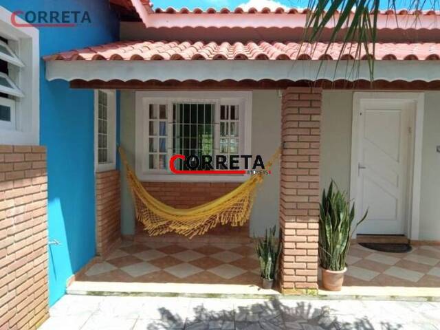 Casa para Venda em Ibiúna - 3