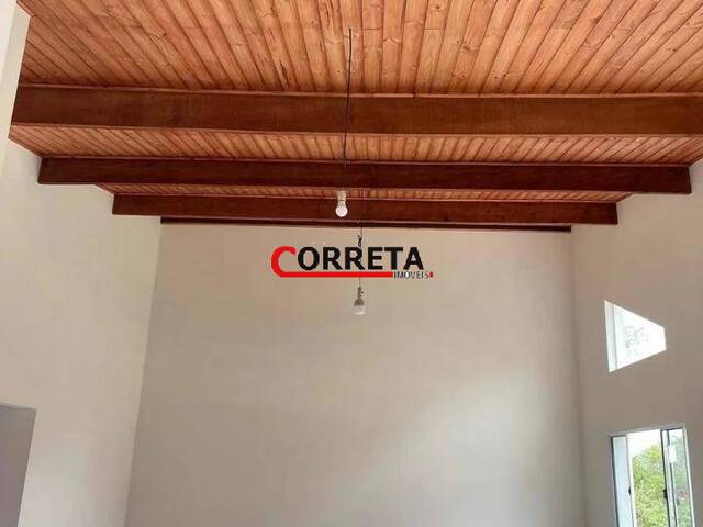 Casa para Venda em Ibiúna - 4