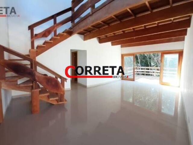 Casa para Venda em Ibiúna - 3