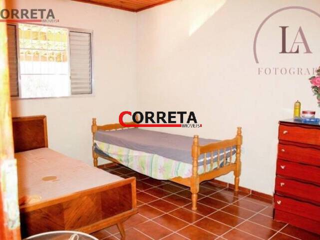 Casa para Venda em Ibiúna - 3