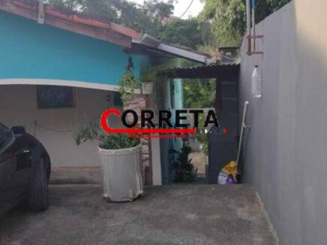 Casa para Venda em Ibiúna - 4