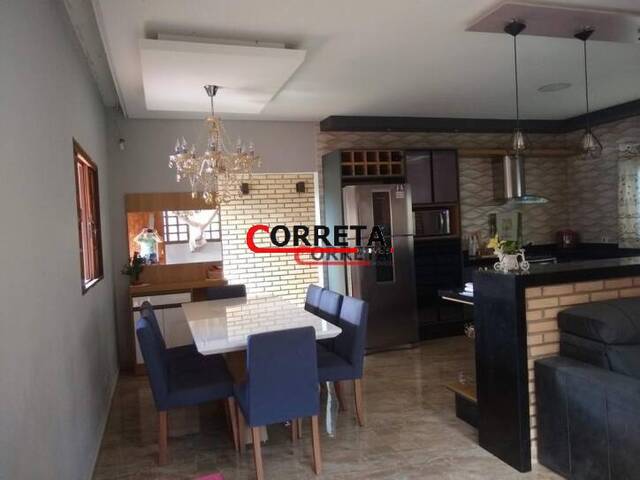 Casa para Venda em Ibiúna - 5