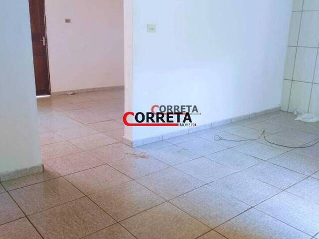 Casa para Venda em Ibiúna - 4